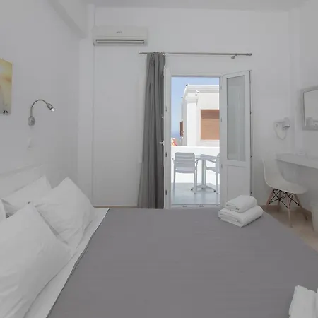 Eva's House بيت ضيافة ثيرا
