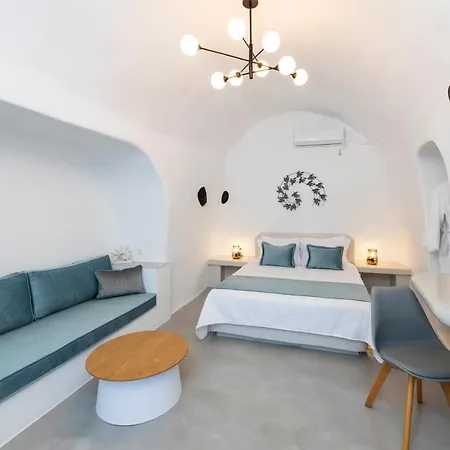 Evas House 2* Fira (Santorini)