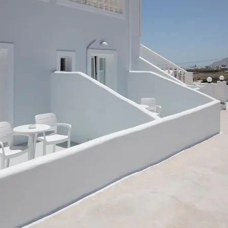 Evas House 4* Fira (Santorini)