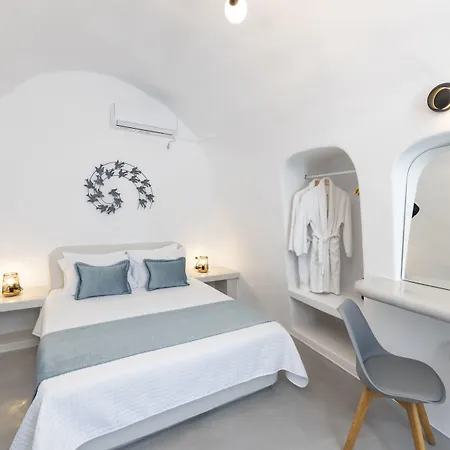 Evas House 4* Fira (Santorini)