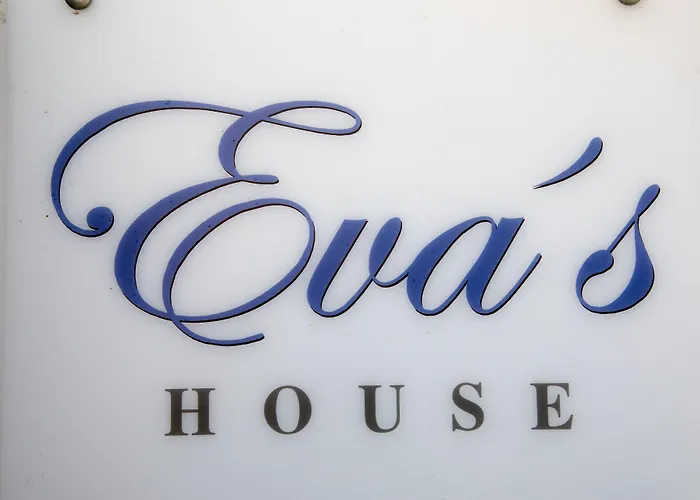 Evas House Fira (Santorini)